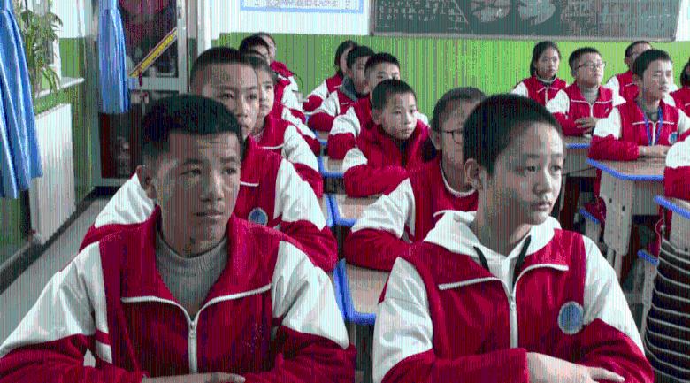 破碎的雕像